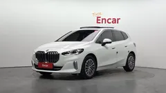 2023 BMW 2-Series 220i Luxury, белый — фото 1