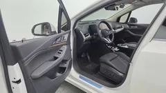 2023 BMW 2-Series 220i Luxury, белый — фото 10