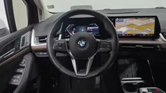 2023 BMW 2-Series 220i Luxury, белый — фото 13