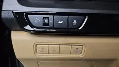2023 Kia Carnival Diesel 9-Seater Prestige — фото 13