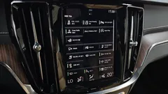 2021 Volvo V60 B5 Pro AWD, белый — фото 16