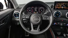 2023 Audi Q2 35 TDI, синий — фото 13