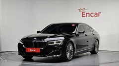 2021 BMW 7-Series 740i Design Pure Excellence, чёрный — фото 1