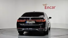 2021 BMW 7-Series 740i Design Pure Excellence, чёрный — фото 4