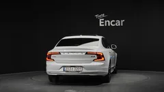 2022 Volvo S90 B6 AWD Inscription, белый — фото 4