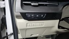 2023 Kia Carnival Diesel 9-Seater Prestige — фото 17