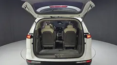 2023 Kia Carnival Diesel 9-Seater Prestige — фото 20