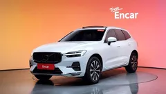 2024 Volvo XC60 B5 Ultimate Bright, белый — фото 1