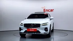 2024 Volvo XC60 B5 Ultimate Bright, белый — фото 3