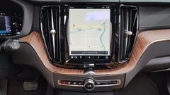 2024 Volvo XC60 B5 Ultimate Bright, белый — фото 13