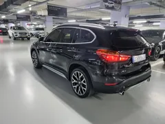 2022 BMW X1 xDrive 20i xLine, чёрный — фото 5