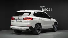 2022 BMW X5 xDrive 45e xLine — фото 2