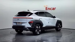 2023 Hyundai Kona Inspiration, белый — фото 2