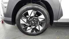 2023 Hyundai Kona Inspiration, белый — фото 5