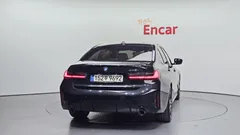 2024 BMW 3-Series 320i M Sport — фото 4