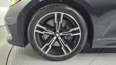 2024 BMW 3-Series 320i M Sport — фото 5