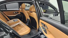 2024 BMW 3-Series 320i M Sport — фото 11