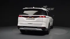 2023 Kia Canival Diesel 9-Seater Prestige — фото 4
