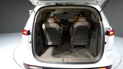 2023 Kia Canival Diesel 9-Seater Prestige — фото 20
