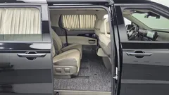 2022 Kia Carnival Diesel 7-Seater Hi-Limousine — фото 11