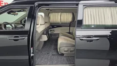 2022 Kia Carnival Diesel 7-Seater Hi-Limousine — фото 12
