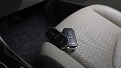 2022 Kia Carnival Diesel 7-Seater Hi-Limousine — фото 17