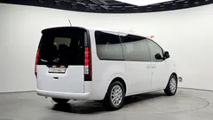 2022 Hyundai Staria Tourer 11-Seater — фото 2
