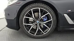 2022 BMW 5-Series 530i M Sport Package — фото 5