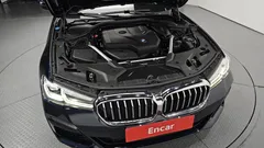 2022 BMW 5-Series 530i M Sport Package — фото 6
