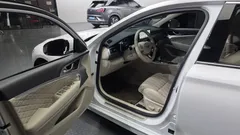 2021 Genesis G70 Gasoline 2.0T 4WD, белый — фото 10