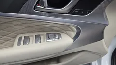 2021 Genesis G70 Gasoline 2.0T 4WD, белый — фото 14