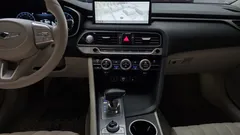 2021 Genesis G70 Gasoline 2.0T 4WD, белый — фото 20