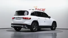 2021 Mercedes-Benz GLB-Class GLB250 4MATIC, белый — фото 2