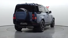 2023 Land Rover Defender 110 D250 SE — фото 2