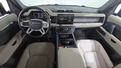 2023 Land Rover Defender 110 D250 SE — фото 7