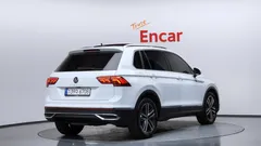 2023 Volkswagen Tiguan 2.0 TDI Prestige — фото 2