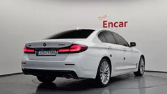 2023 BMW 5-Series 530i xDrive Luxury — фото 2