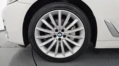 2023 BMW 5-Series 530i xDrive Luxury — фото 5
