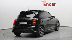 2022 Mini Cooper JCW — фото 2