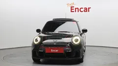 2022 Mini Cooper JCW — фото 3