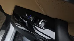 2021 Kia Mohave Diesel 3.0 4WD 6-Seater, белый — фото 19