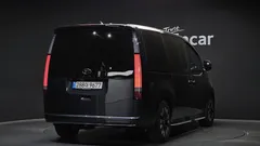 2023 Hyundai Staria Lounge 9-Seater — фото 2