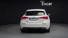 2022 Mercedes-Benz A-Class A220 Hatchback, белый — фото 4