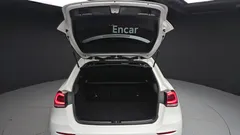 2022 Mercedes-Benz A-Class A220 Hatchback, белый — фото 20