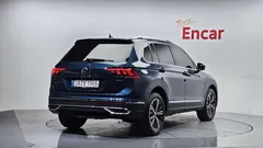 2022 Volkswagen Tiguan 2.0 TDI 4-Motion Premium, синий — фото 2