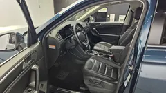 2022 Volkswagen Tiguan 2.0 TDI 4-Motion Premium, синий — фото 10