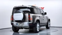 2023 Land Rover Defender 110 D300 HSE — фото 2