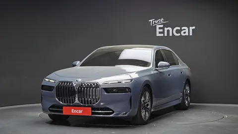 2023 BMW 7-Series 740i sDrive Design Pure Excellence