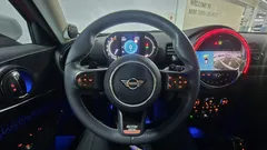 2023 Mini Clubman Multitione Edition, красный — фото 16