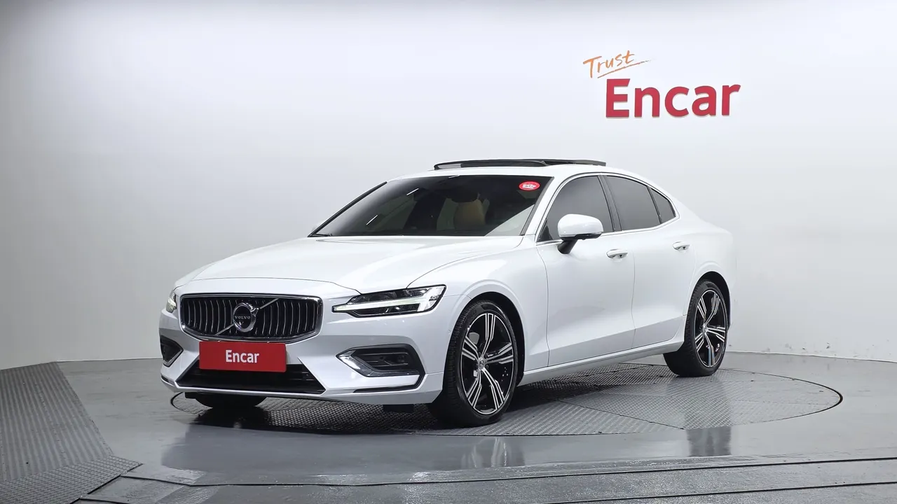 2022 Volvo S60 B5 Inscription